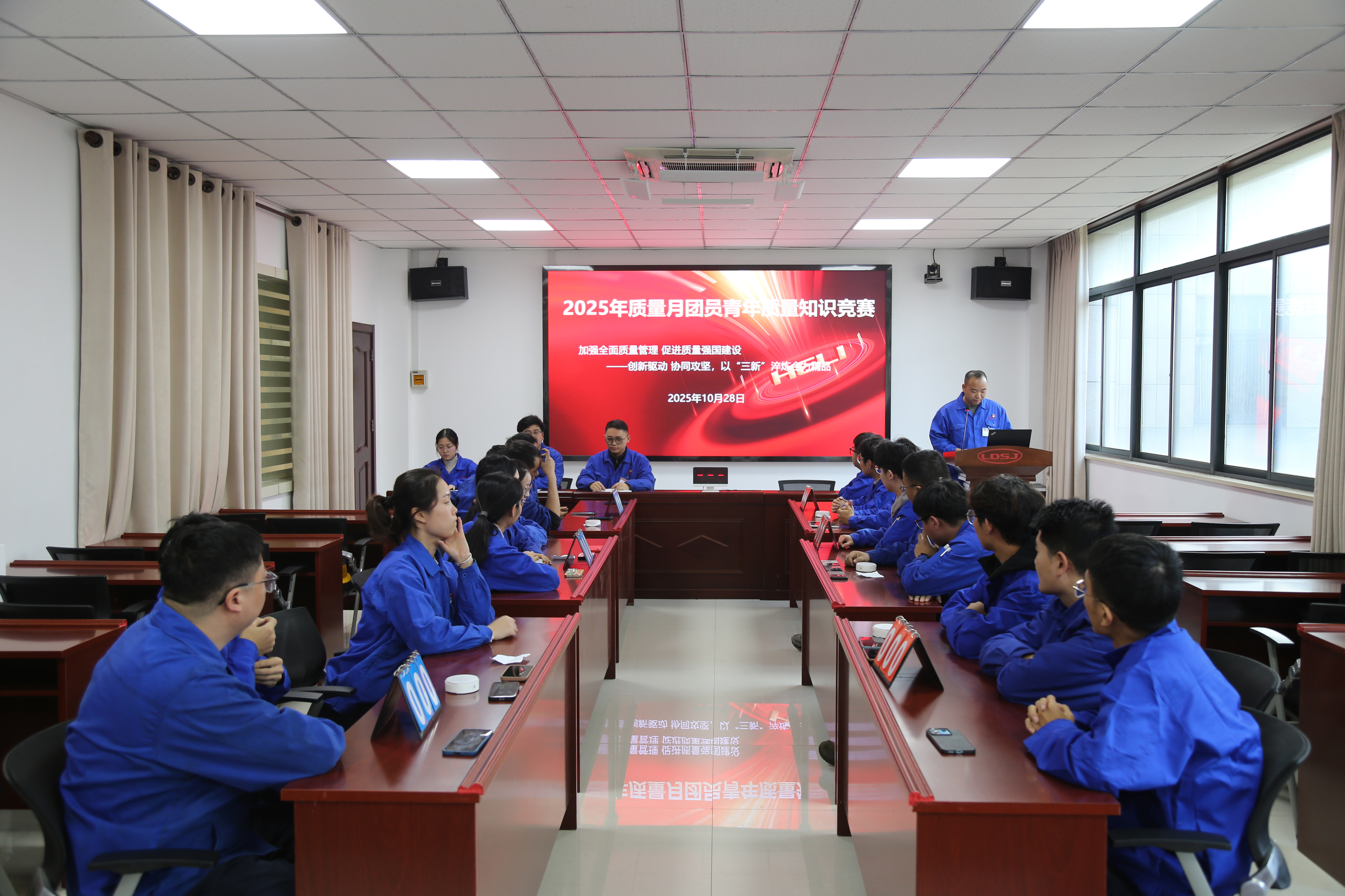 活動現場.jpg 活動現場.jpg